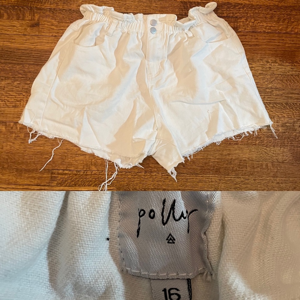white papersack jean shorts !!